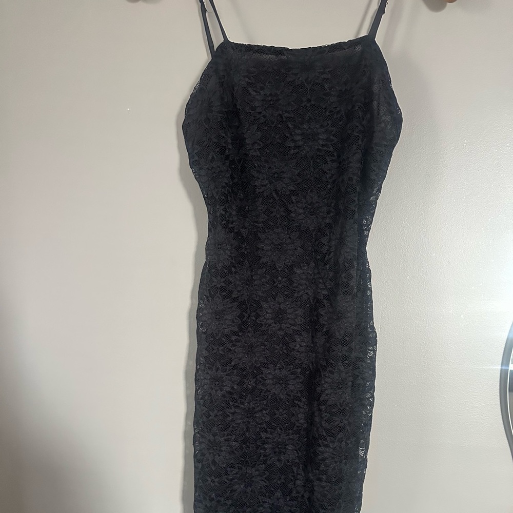 Floral lace bodycon dress